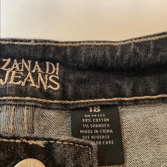 Zana Di Black Capri Jeans in Black w/ Studding S18 - Picture 6 of 9